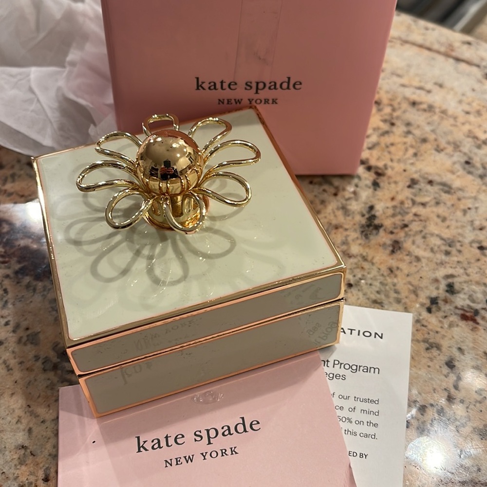 Kate Spade Lenox Keaton Street Cream Jewelry Box home decor NWT - Picture 7 of 11